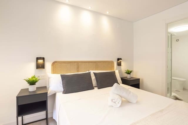 2 makuuhuone Huoneisto myytävänä paikassa Torremolinos mukana uima-altaan - 425 000 € (Ref: 9352982)