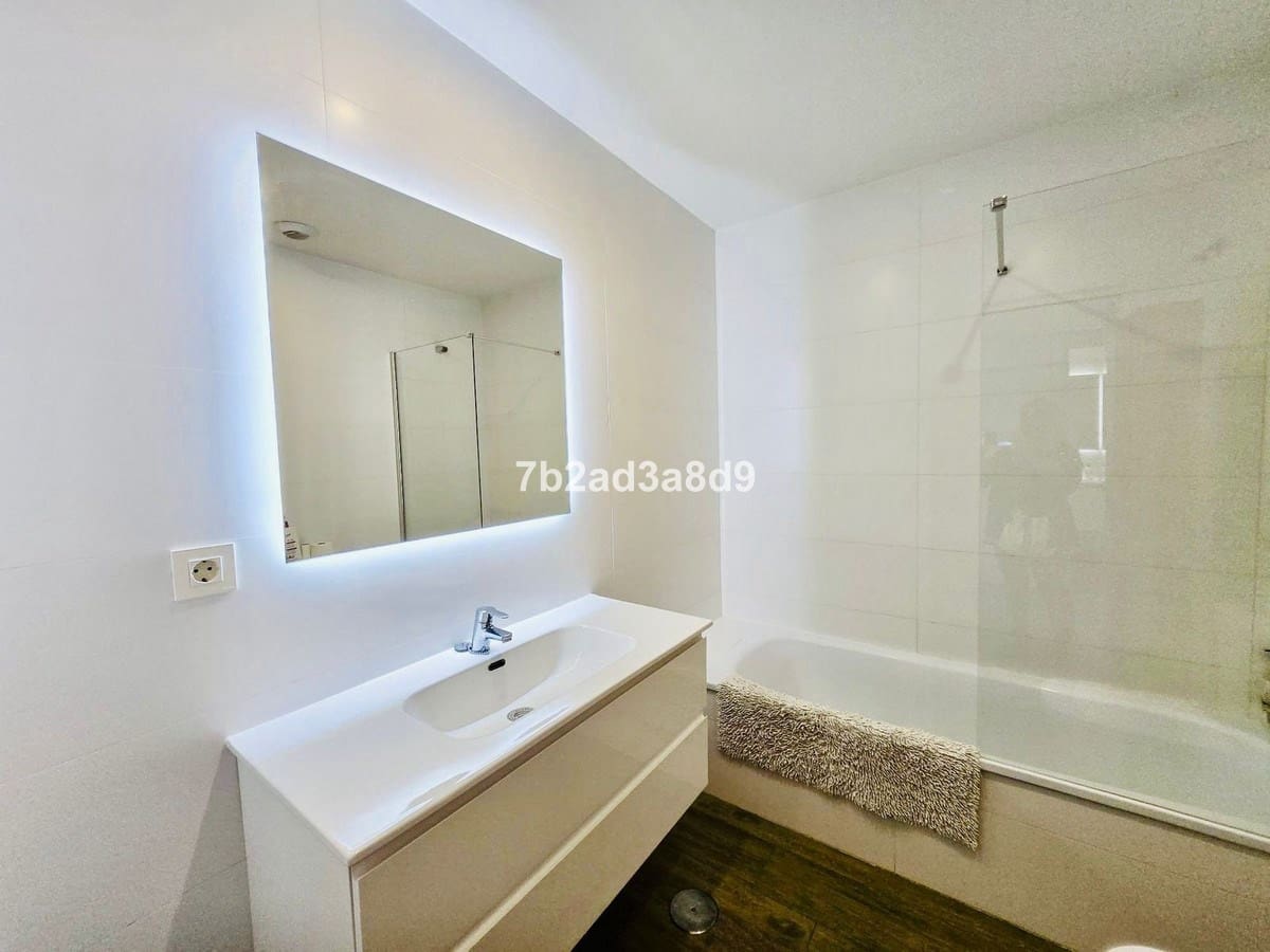 Apartamento de 3 habitaciones en Marbella en venta con piscina garaje - 485.000 € (Ref: 9353015)