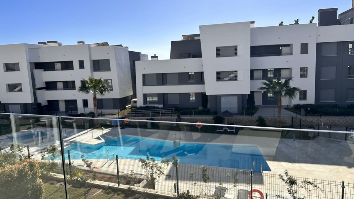 Apartamento de 2 habitaciones en New Golden Mile en venta con piscina garaje - 420.000 € (Ref: 9353016)