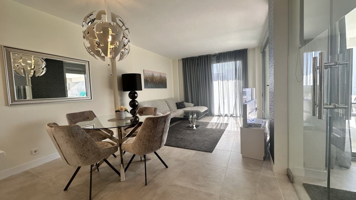 Apartamento de 2 habitaciones en New Golden Mile en venta con piscina garaje - 420.000 € (Ref: 9353016)