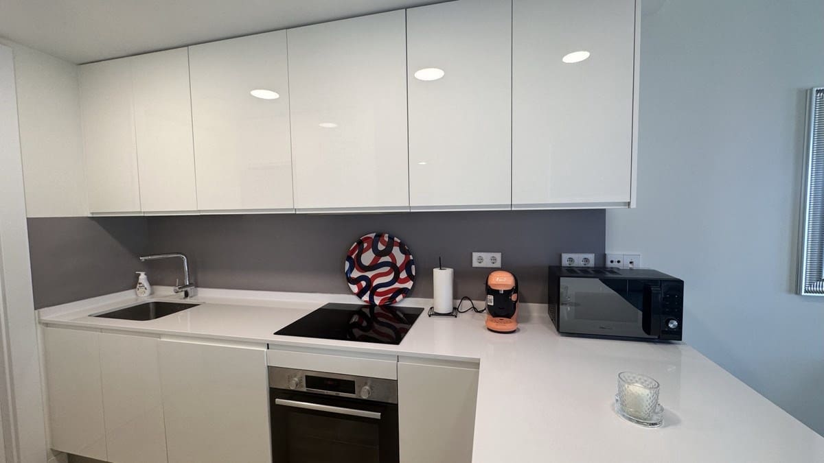 Apartamento de 2 habitaciones en New Golden Mile en venta con piscina garaje - 420.000 € (Ref: 9353016)