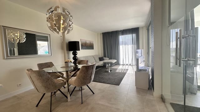 Apartamento de 2 habitaciones en Selwo, Estepona en venta con piscina garaje - 420.000 € (Ref: 9353016)