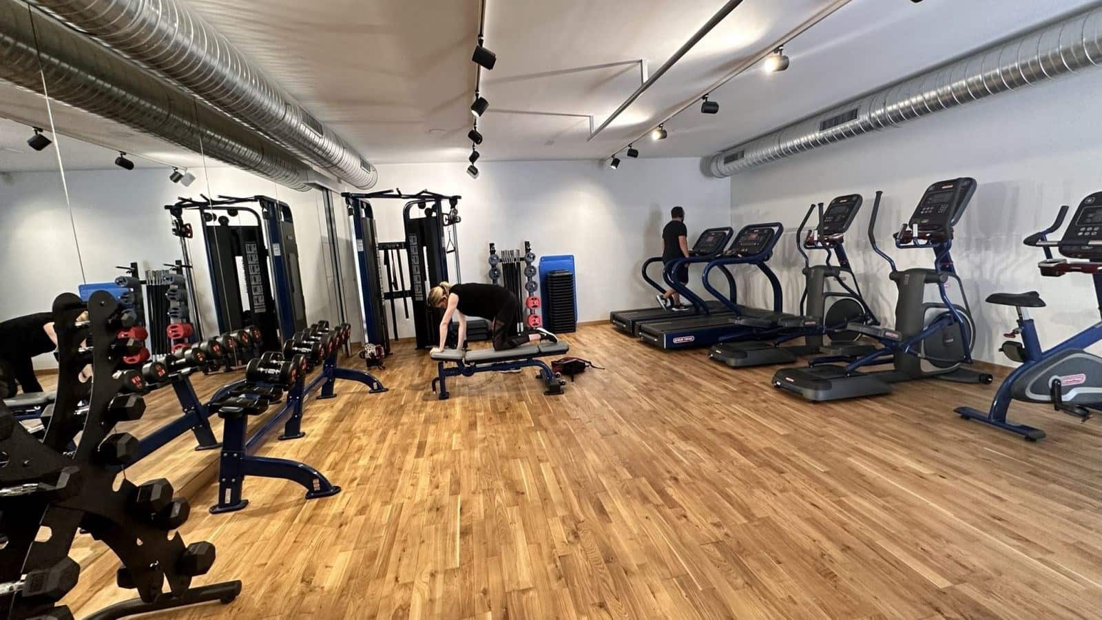 Apartamento de 2 habitaciones en New Golden Mile en venta con piscina garaje - 420.000 € (Ref: 9353016)