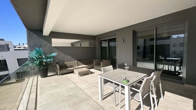 Apartamento de 2 habitaciones en Selwo, Estepona en venta con piscina garaje - 420.000 € (Ref: 9353016)