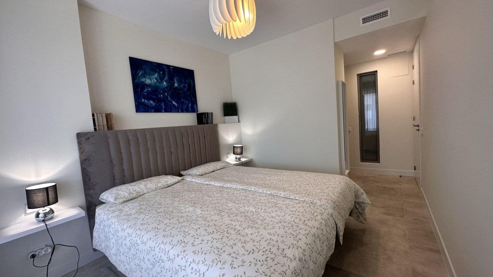 Apartamento de 2 habitaciones en New Golden Mile en venta con piscina garaje - 420.000 € (Ref: 9353016)