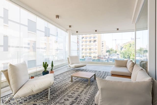 Apartamento de 2 habitaciones en Fuengirola en venta con piscina garaje - 479.000 € (Ref: 9353017)