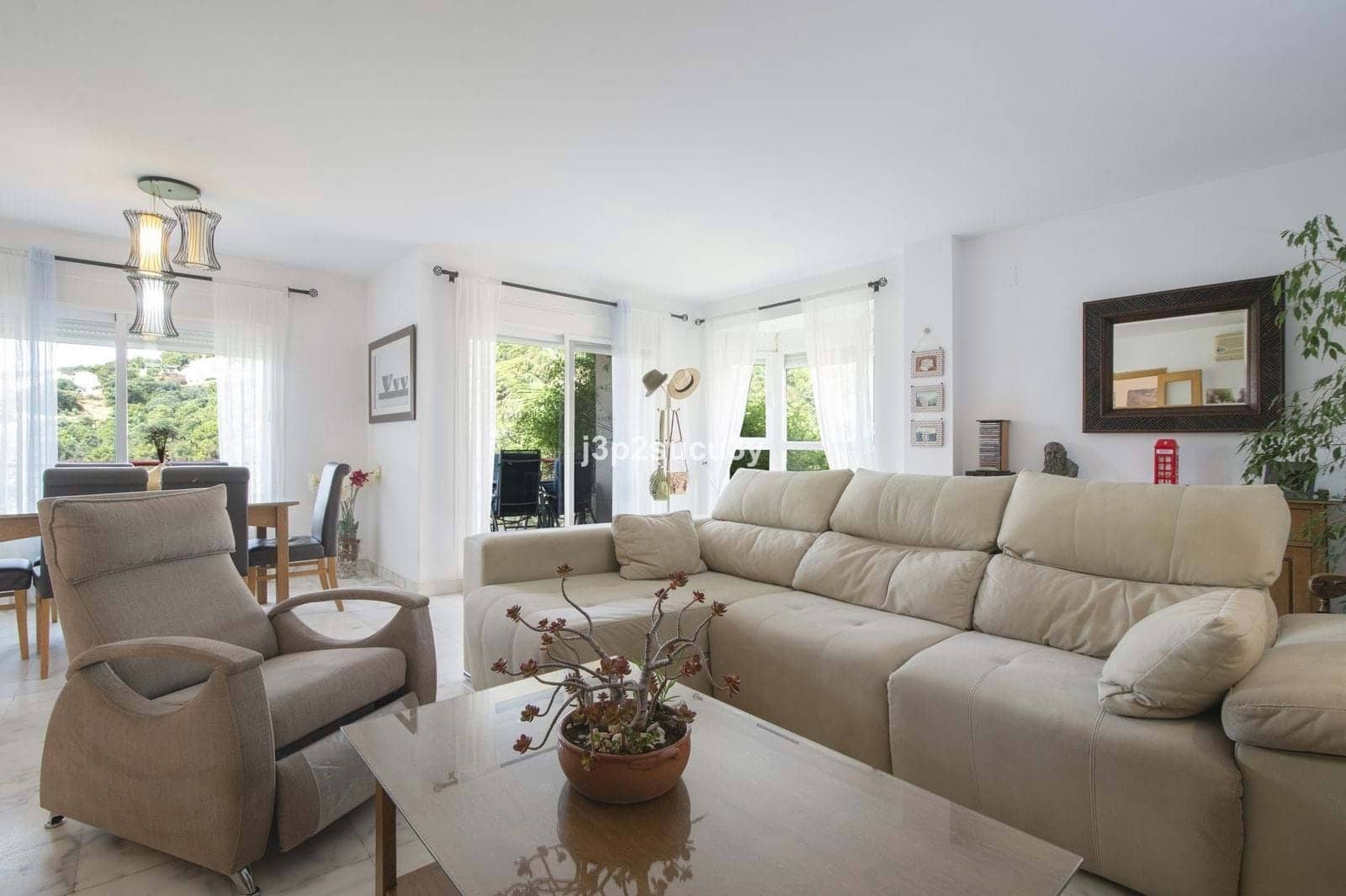 3 bedroom Villa for sale in Estepona with pool garage - € 390,000 (Ref: 9353020)