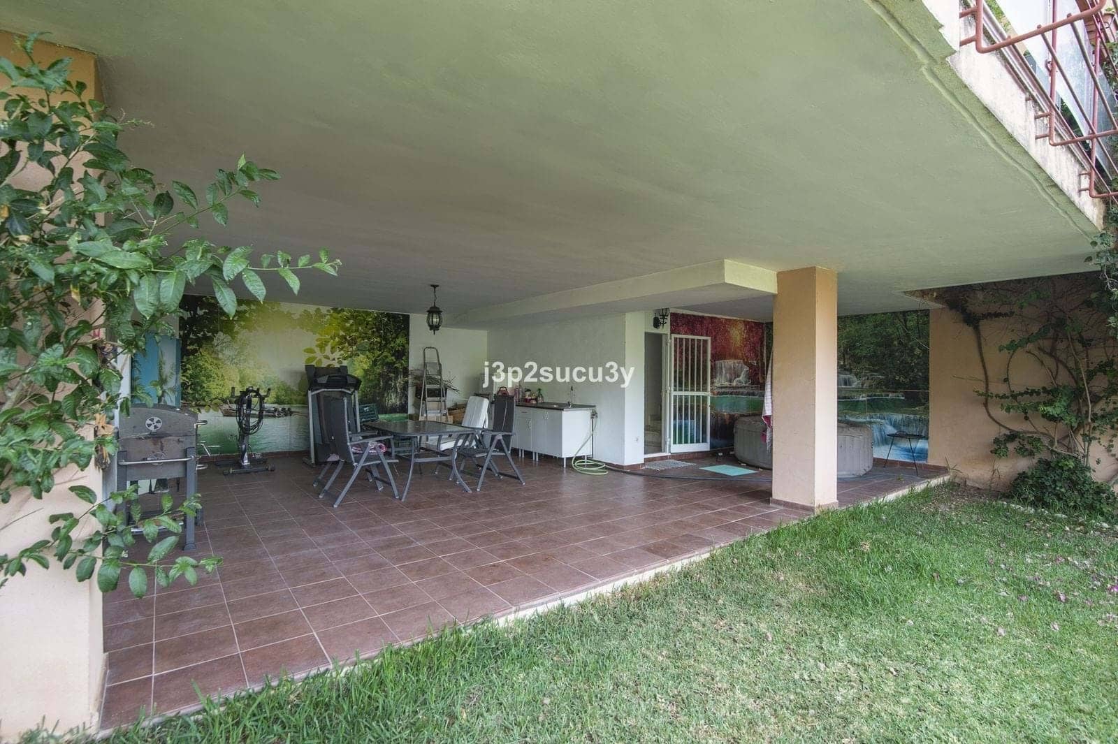 3 bedroom Villa for sale in Estepona with pool garage - € 390,000 (Ref: 9353020)