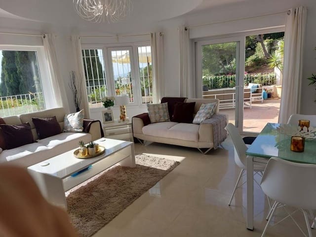 Chalet de 3 habitaciones en Mijas en venta con piscina garaje - 699.000 € (Ref: 9378111)