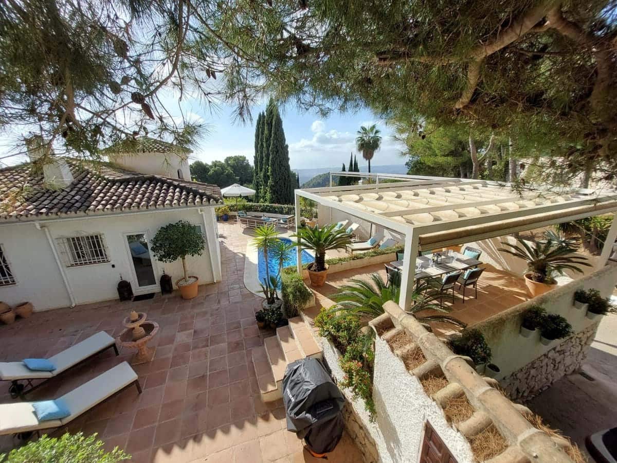Chalet de 3 habitaciones en Mijas en venta con piscina garaje - 699.000 € (Ref: 9378111)