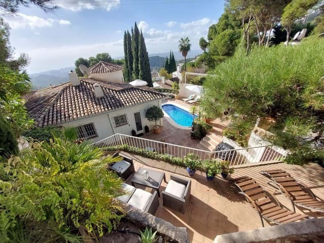 Chalet de 3 habitaciones en Mijas en venta con piscina garaje - 699.000 € (Ref: 9378111)