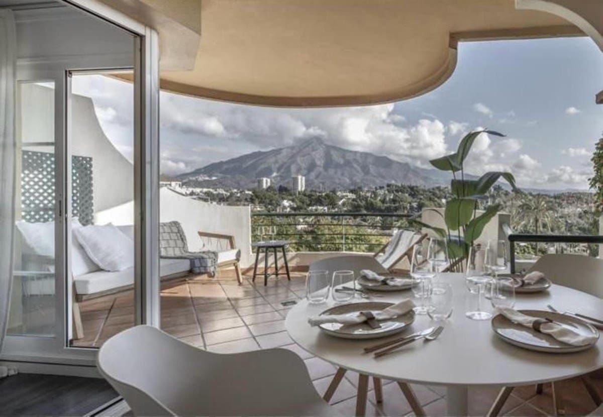 Apartamento de 2 habitaciones en Marbella en venta con piscina garaje - 475.000 € (Ref: 9388456)