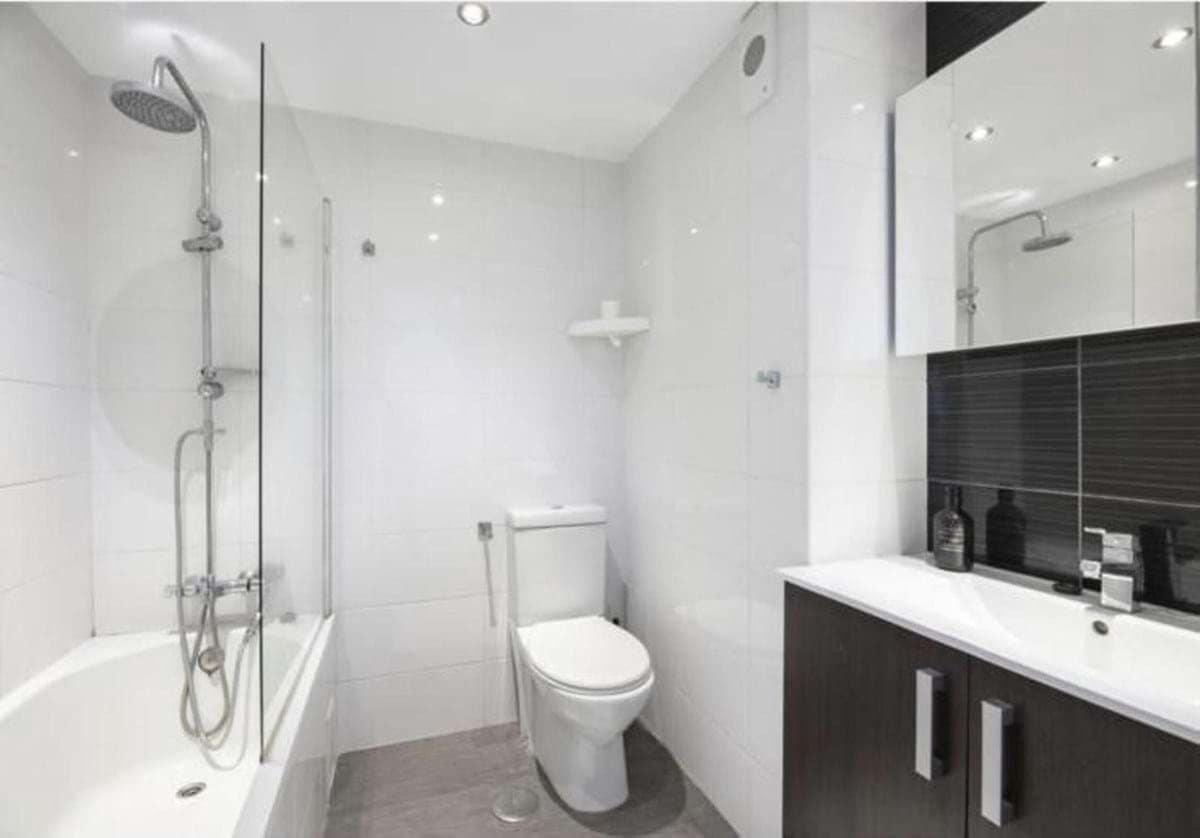 Apartamento de 2 habitaciones en Marbella en venta con piscina garaje - 475.000 € (Ref: 9388456)