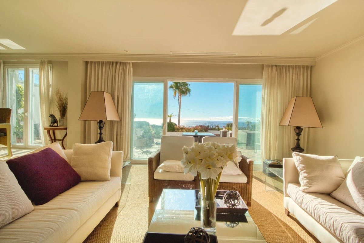 Apartamento de 2 habitaciones en Casares en venta con piscina garaje - 535.000 € (Ref: 9392020)