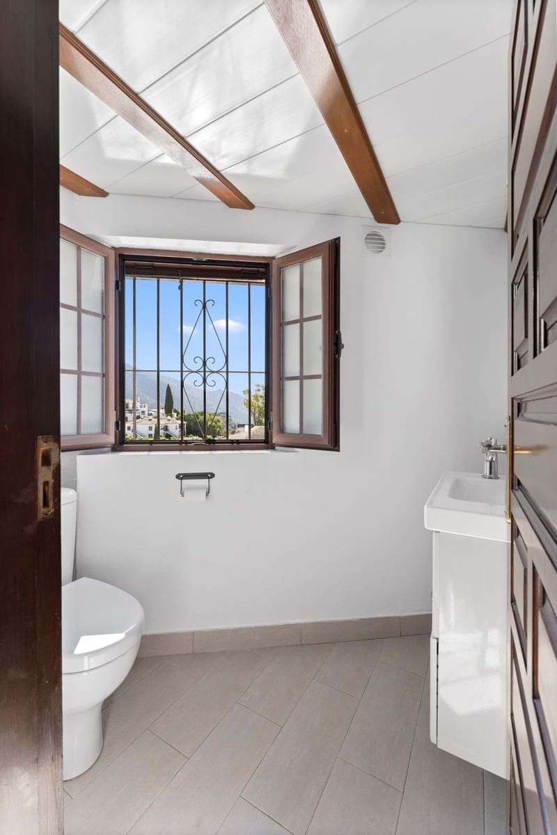 2 bedroom Apartment for sale in Mijas with pool garage - € 345,000 (Ref: 9392023)