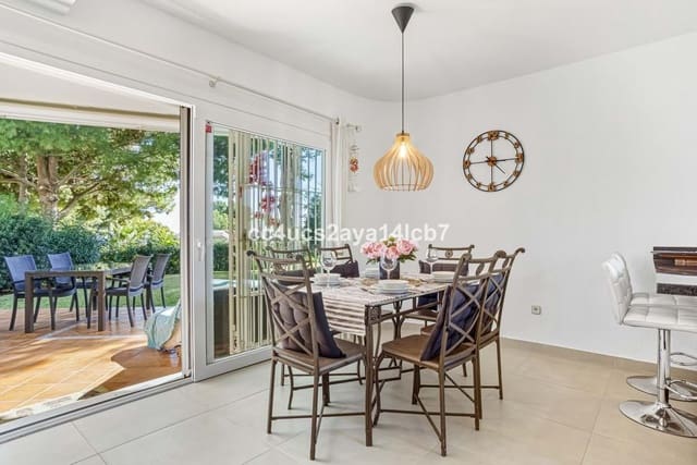 Casa de 3 habitaciones en Mijas en venta con piscina garaje - 495.000 € (Ref: 9400040)