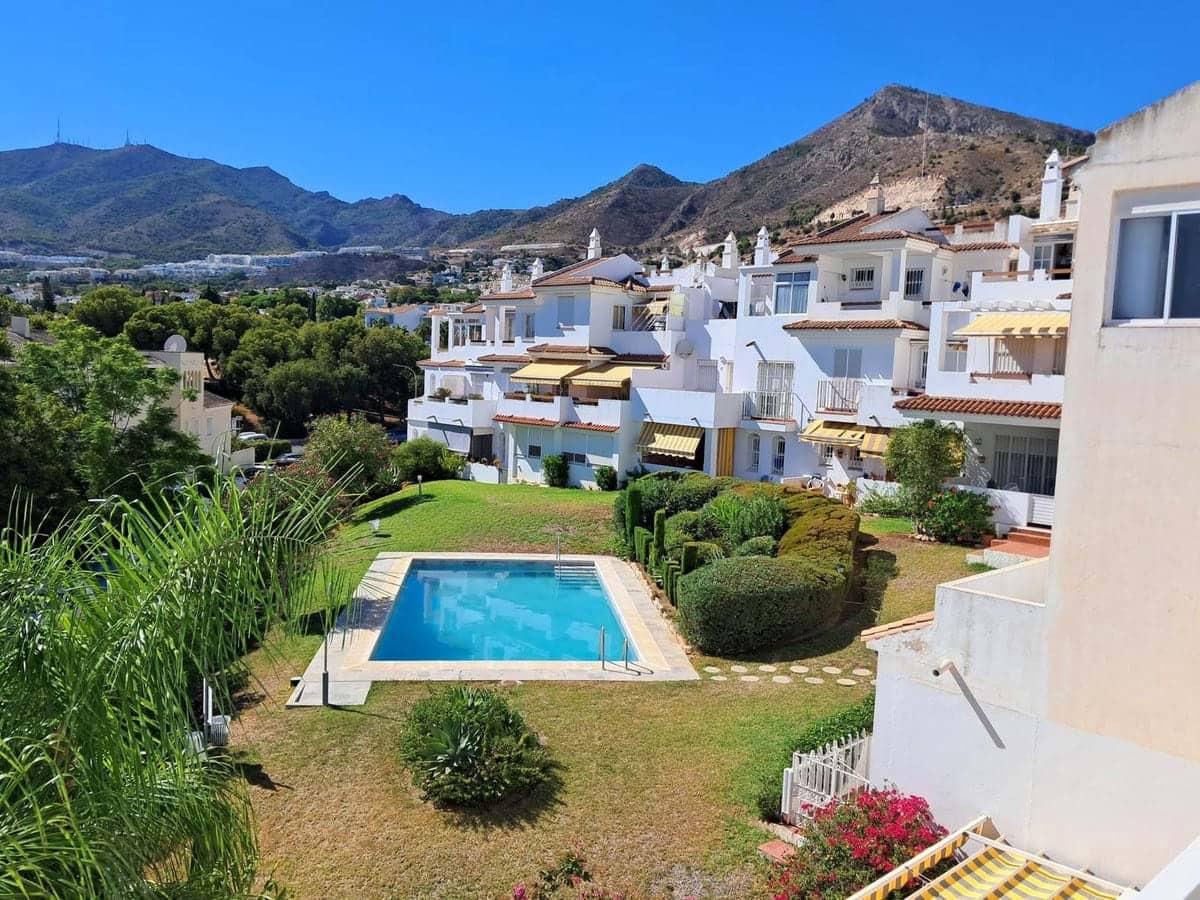 Chalet de 5 habitaciones en Benalmádena en venta con piscina garaje - 650.000 € (Ref: 9400041)