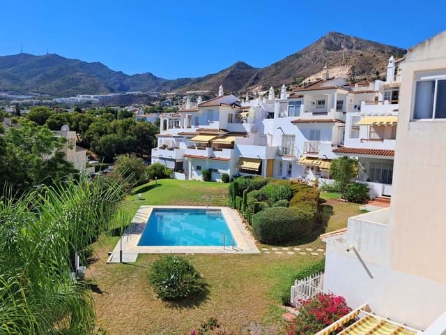 Chalet de 5 habitaciones en Benalmádena en venta con piscina garaje - 650.000 € (Ref: 9400041)