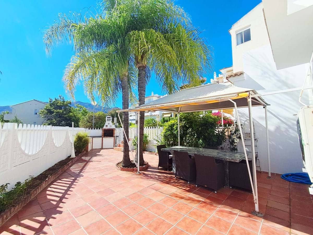 Chalet de 5 habitaciones en Benalmádena en venta con piscina garaje - 650.000 € (Ref: 9400041)