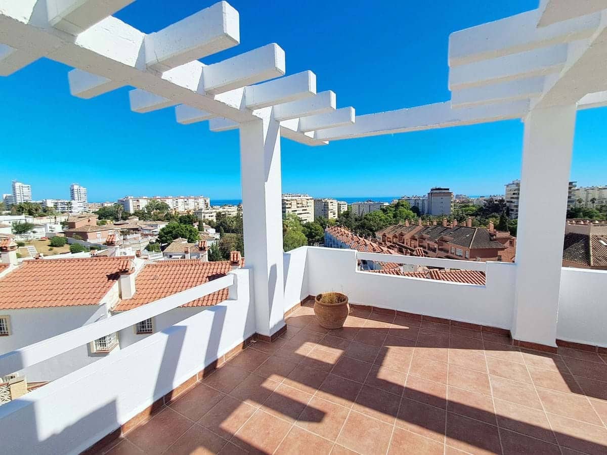 Chalet de 5 habitaciones en Benalmádena en venta con piscina garaje - 650.000 € (Ref: 9400041)