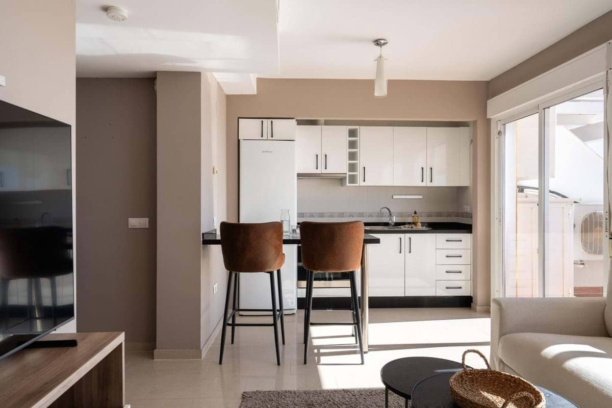 2 bedroom Apartment for sale in Benalmadena with garage - € 349,000 (Ref: 9400043)