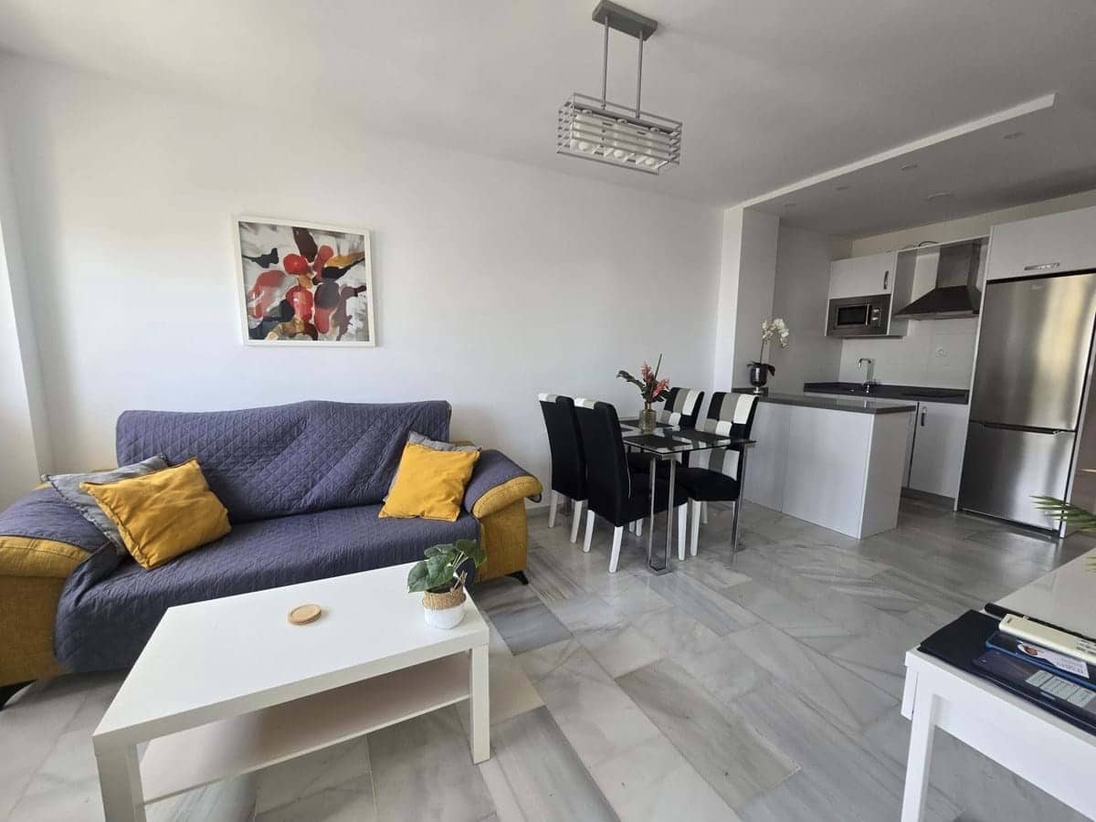 2 bedroom Apartment for sale in Benalmadena - € 349,000 (Ref: 9400044)