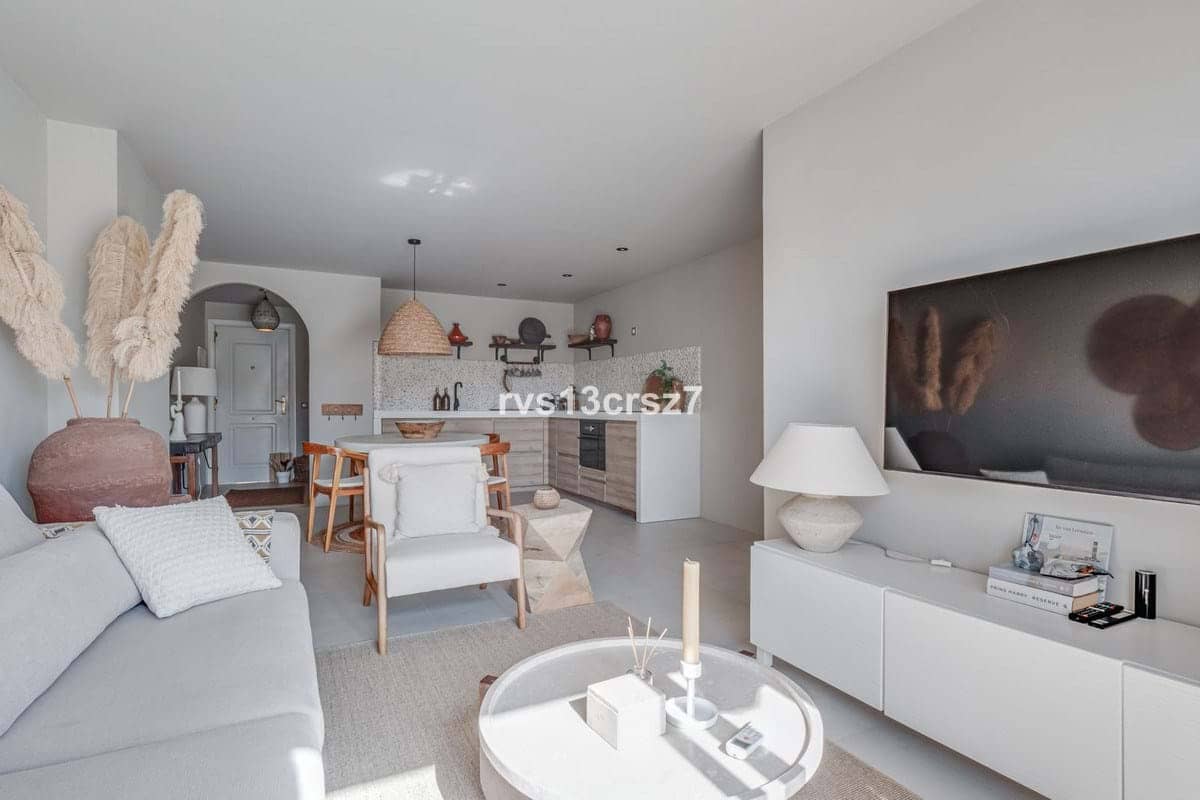 2 bedroom Apartment for sale in Marbella with pool garage - € 499,000 (Ref: 9402532)