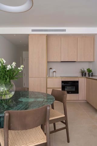 3 Zimmer Apartment zu verkaufen in Marbella mit Pool Garage - 695.000 € (Ref: 9413280)