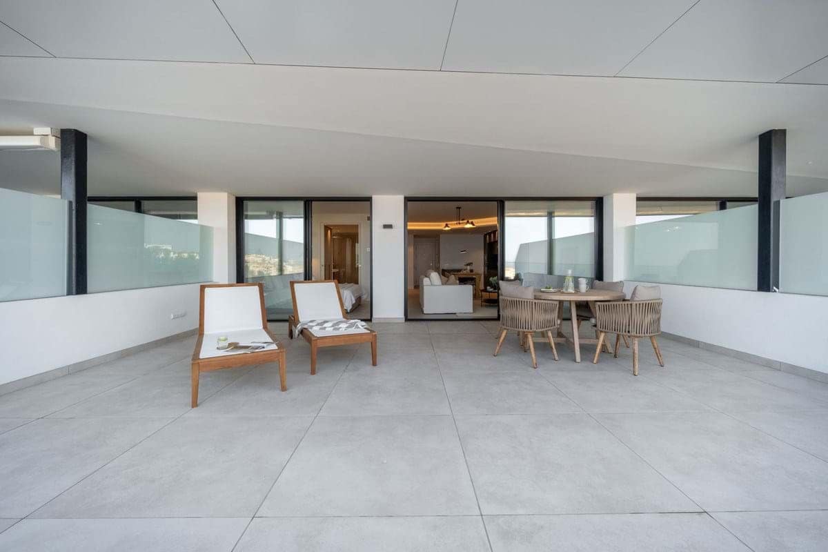 Apartamento de 2 habitaciones en Fuengirola en venta con piscina garaje - 1.150.000 € (Ref: 9413281)