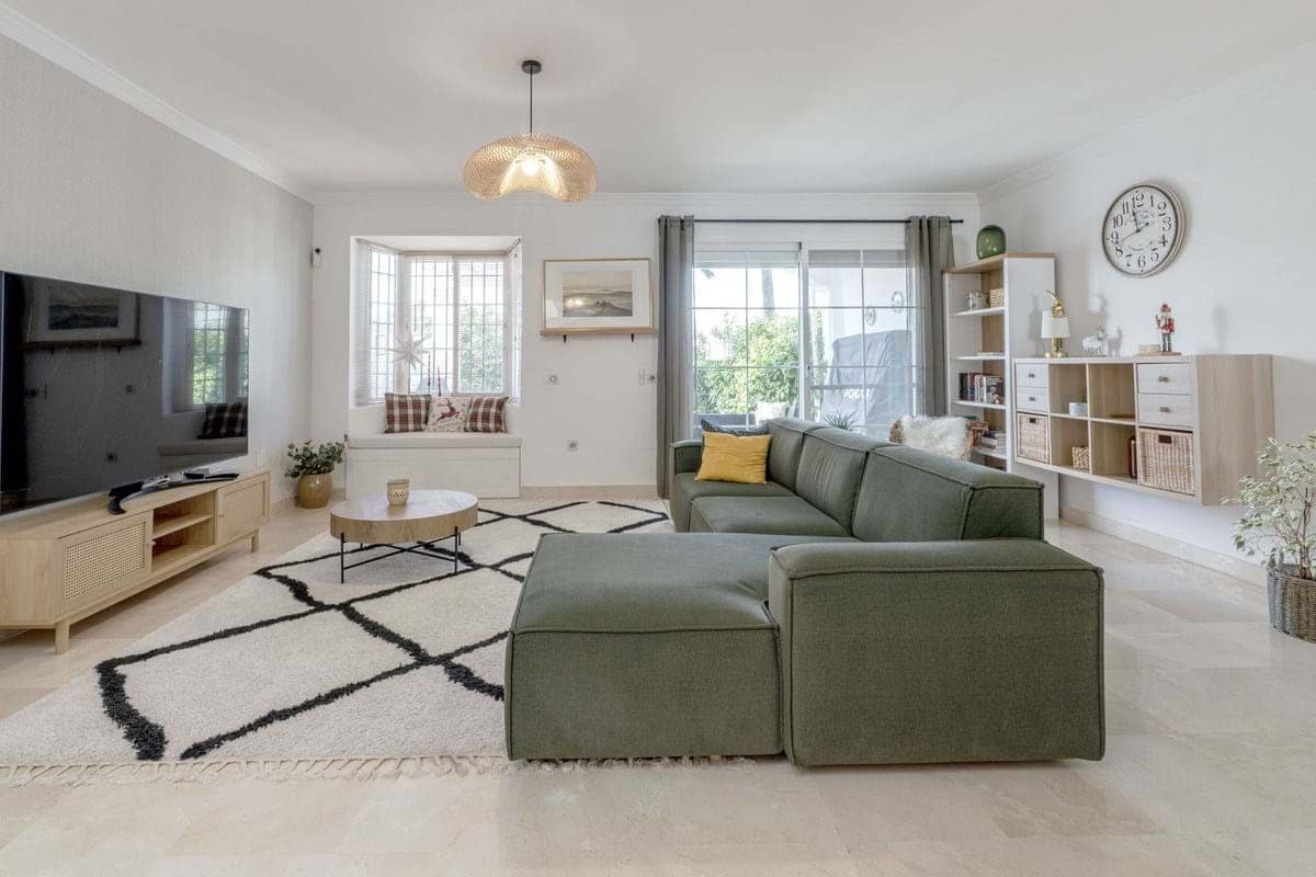 4 soverom Villa til salgs i Marbella med svømmebasseng garasje - € 920 000 (Ref: 9413282)