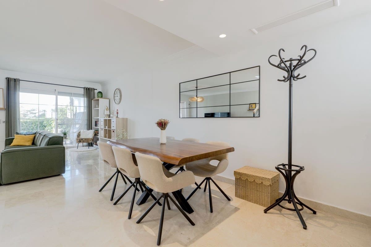 4 soverom Villa til salgs i Marbella med svømmebasseng garasje - € 920 000 (Ref: 9413282)