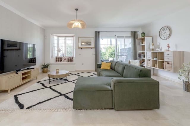 4 soverom Villa til salgs i Marbella med svømmebasseng garasje - € 920 000 (Ref: 9413282)