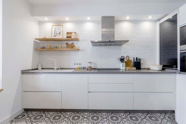 4 soverom Villa til salgs i Marbella med svømmebasseng garasje - € 920 000 (Ref: 9413282)