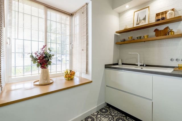 4 soverom Villa til salgs i Marbella med svømmebasseng garasje - € 920 000 (Ref: 9413282)