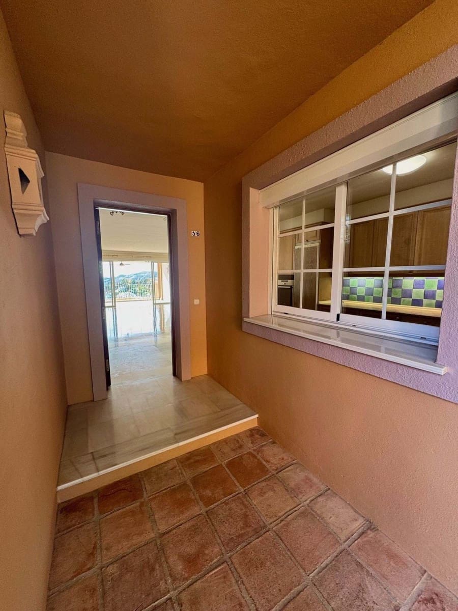 2 bedroom Apartment for sale in Marbella with pool garage - € 550,000 (Ref: 9413283)