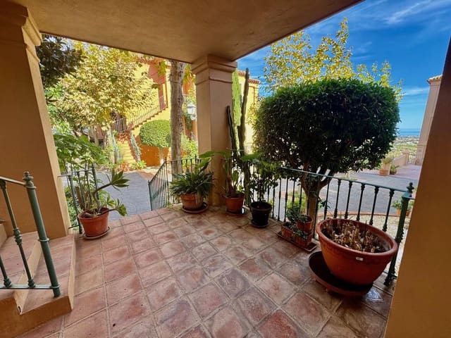 2 bedroom Apartment for sale in Marbella with pool garage - € 550,000 (Ref: 9413283)