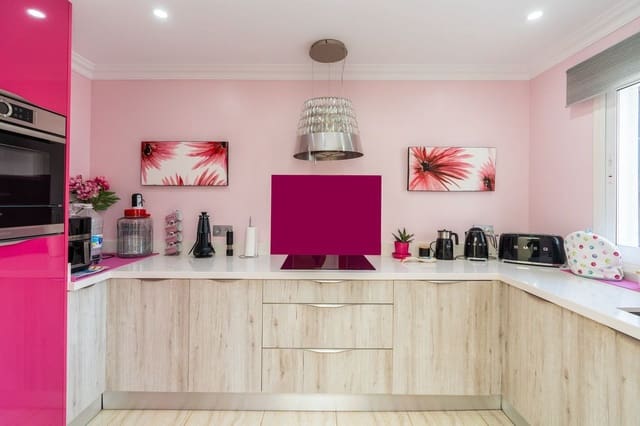 3 soveværelse Lejlighed til salg i El Paraiso, Estepona med swimmingpool garage - € 345.000 (Ref: 9413285)