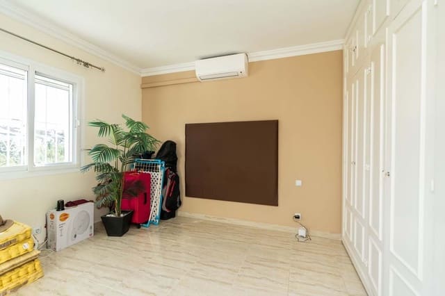 3 soveværelse Lejlighed til salg i El Paraiso, Estepona med swimmingpool garage - € 345.000 (Ref: 9413285)