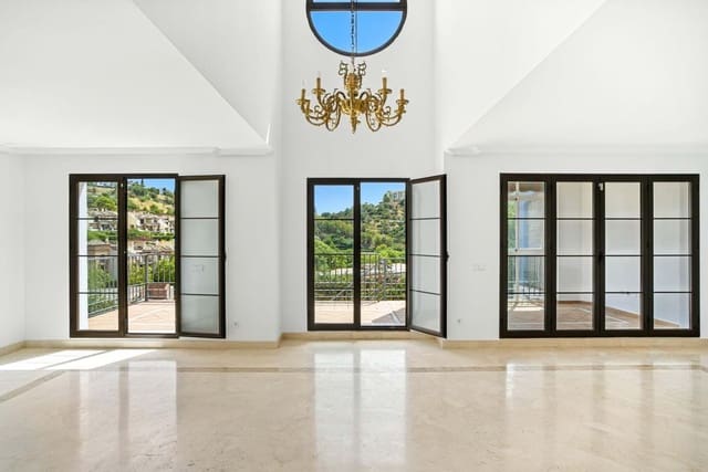 4 sypialnia Dom na sprzedaż w Marbella z basenem garażem - 810 000 € (Ref: 9413286)