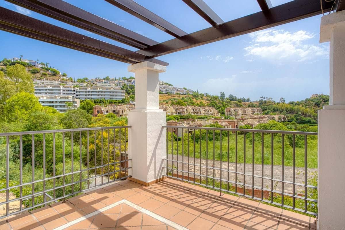 4 makuuhuone Omakotitalo myytävänä paikassa Marbella mukana uima-altaan 
autotalli - 810 000 € (Ref: 9413286)