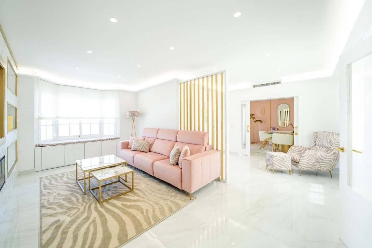 Chalet de 4 habitaciones en Marbella en venta con piscina - 899.000 € (Ref: 9414932)