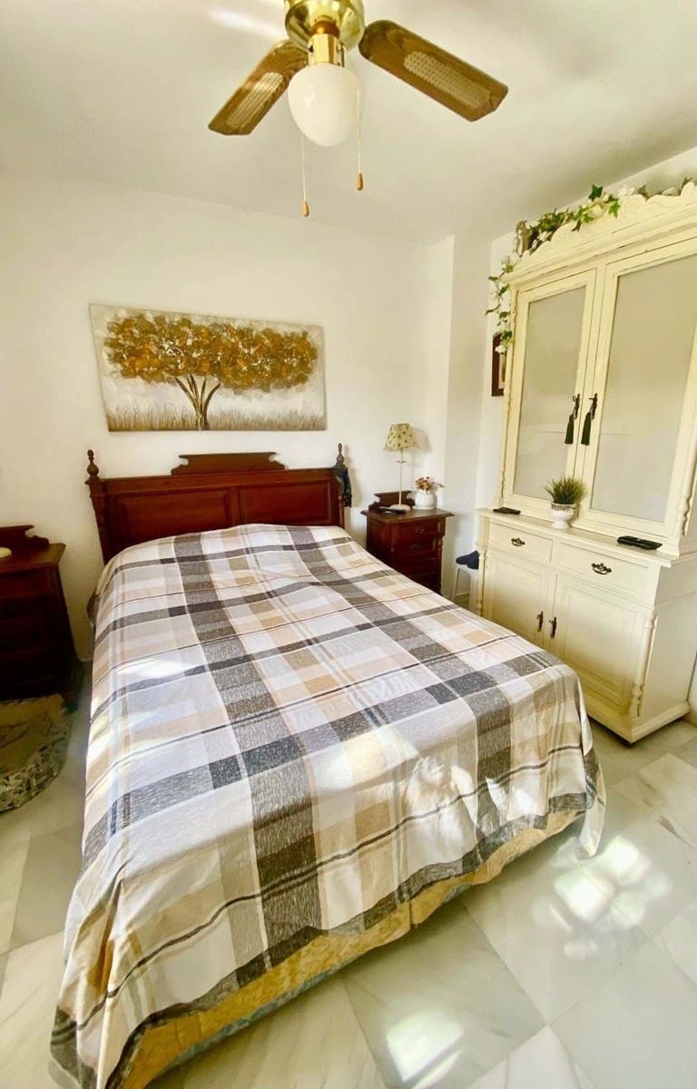 Apartamento de 2 habitaciones en Benalmádena en venta con piscina garaje - 310.000 € (Ref: 9429126)
