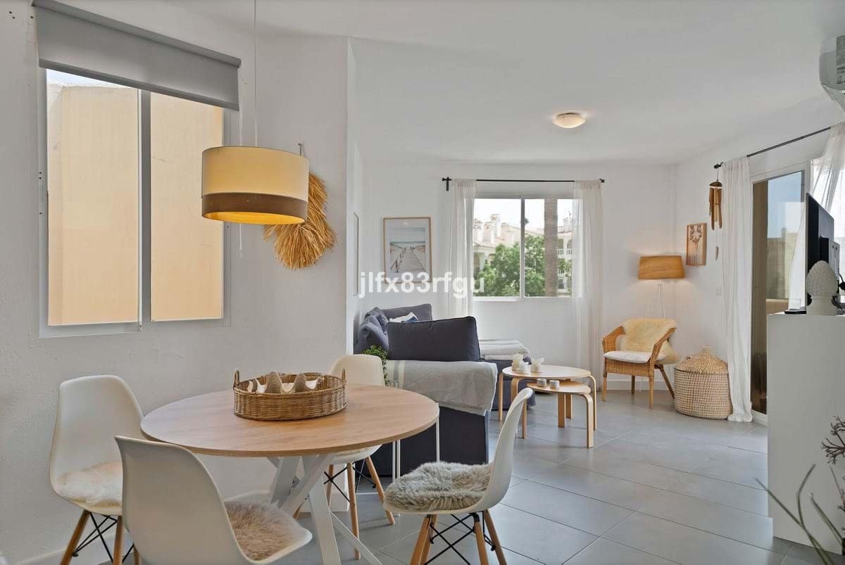 2 bedroom Apartment for sale in Mijas with pool garage - € 299,000 (Ref: 9438560)