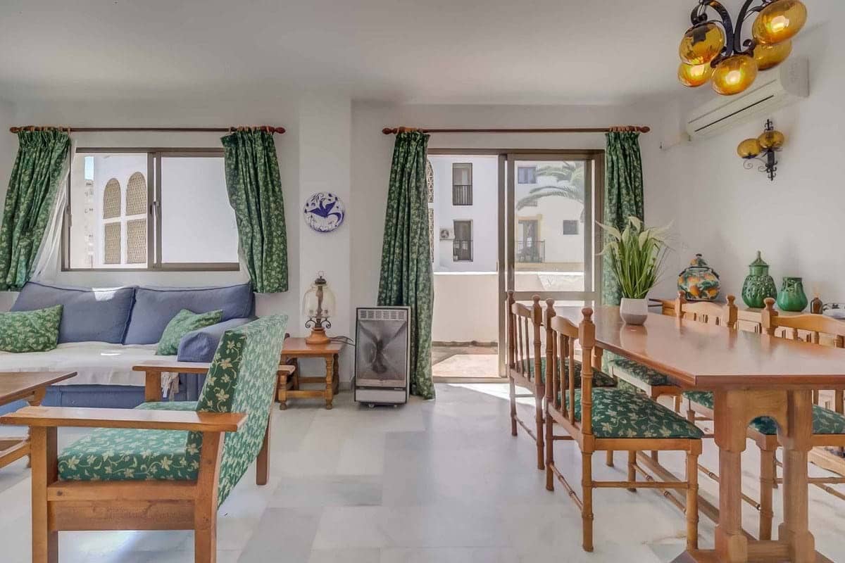 2 soverom Leilighet til salgs i Fuengirola med svømmebasseng garasje - € 395 000 (Ref: 9438565)