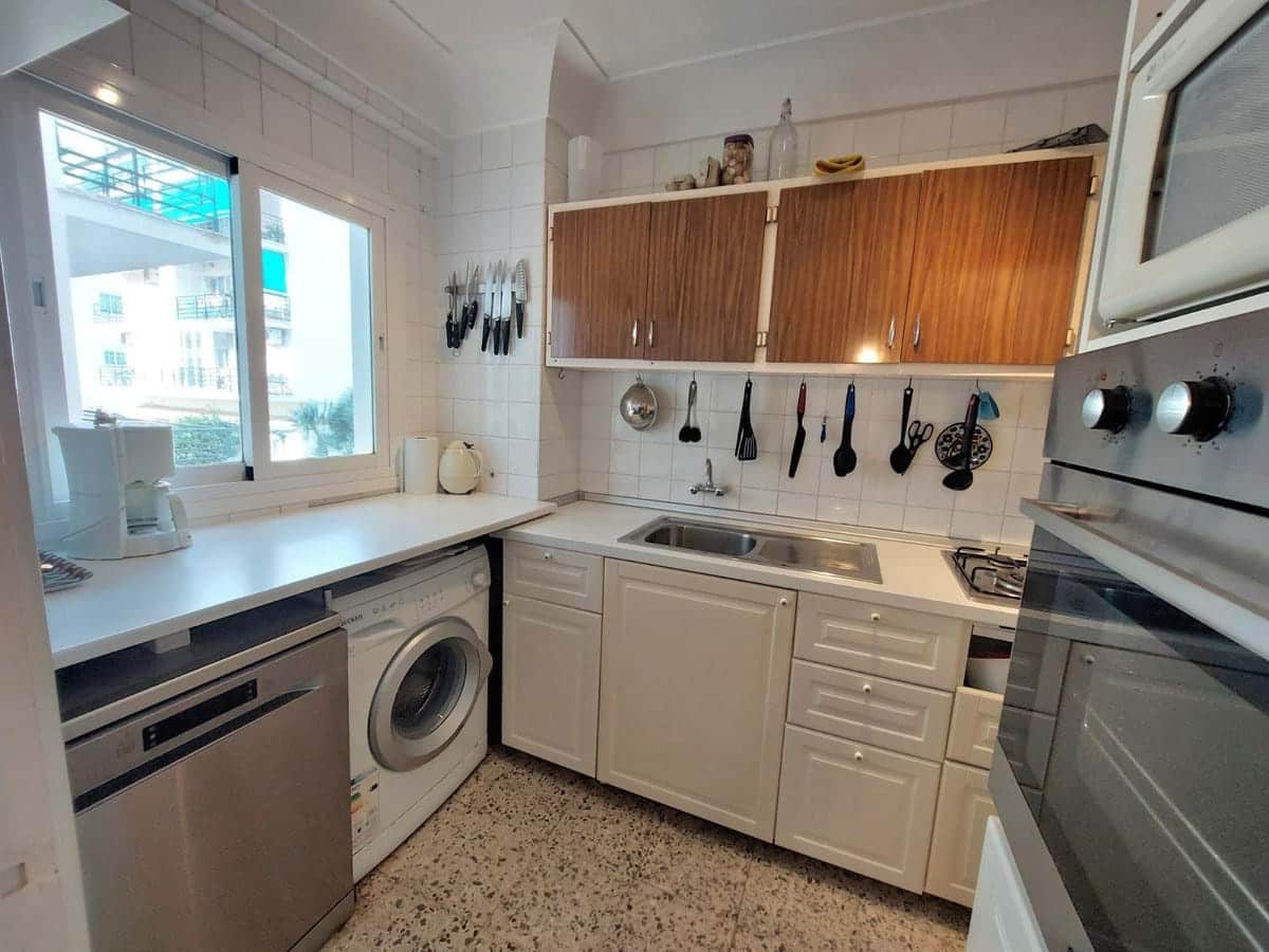 2 bedroom Apartment for sale in Benalmadena with pool garage - € 250,000 (Ref: 9438567)