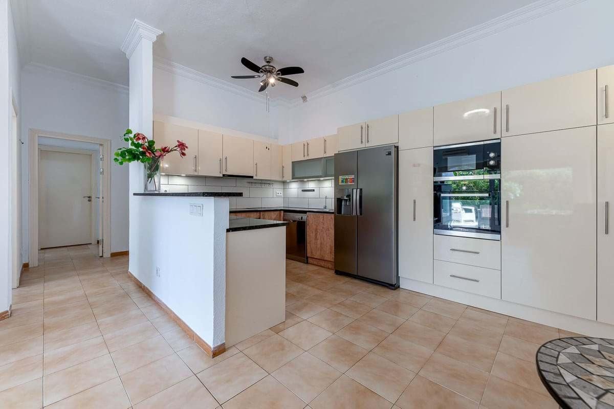 2 Zimmer Apartment zu verkaufen in New Golden Mile mit Pool Garage - 299.000 € (Ref: 9438568)