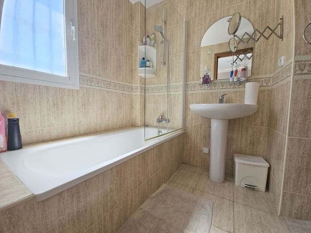 3 sypialnia Dom na sprzedaż w Estepona z basenem garażem - 425 000 € (Ref: 9438570)