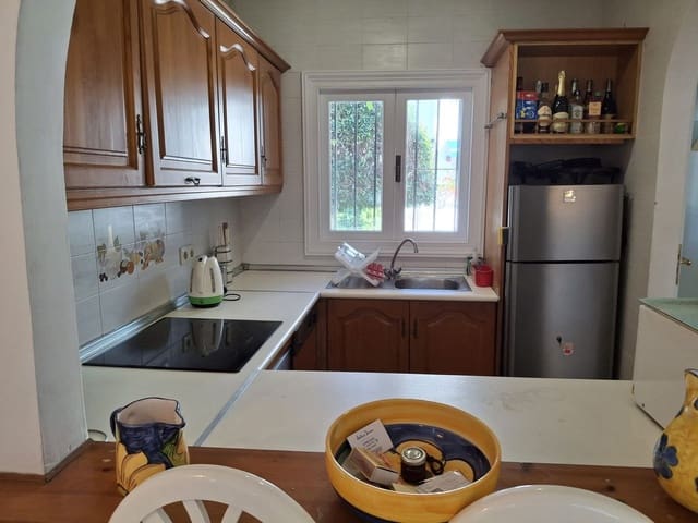 Casa de 2 habitaciones en Estepona en venta con piscina garaje - 300.000 € (Ref: 9438571)