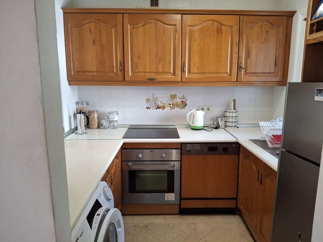 Casa de 2 habitaciones en Estepona en venta con piscina garaje - 300.000 € (Ref: 9438571)