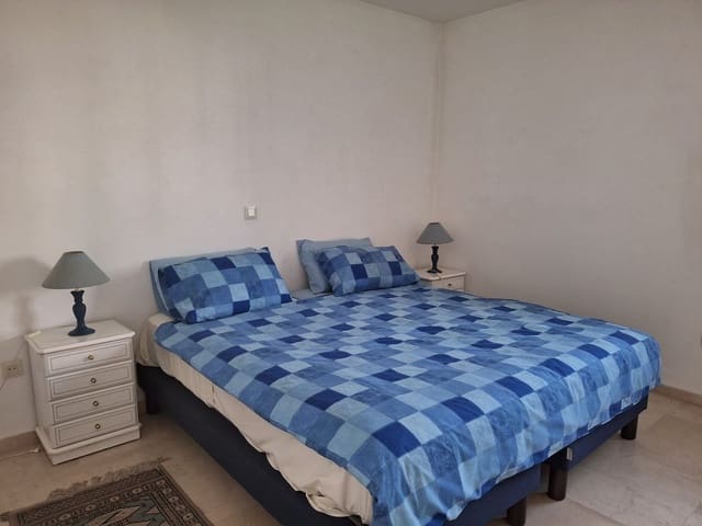 Casa de 2 habitaciones en Estepona en venta con piscina garaje - 300.000 € (Ref: 9438571)